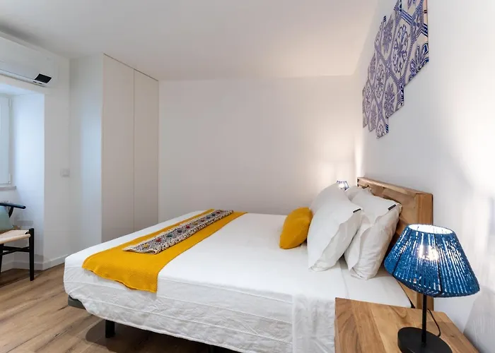 T2 Casa Da Alegria * נאזרה